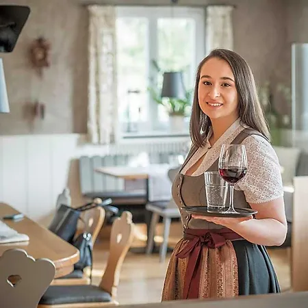Zum Pflug Värdshus 3*